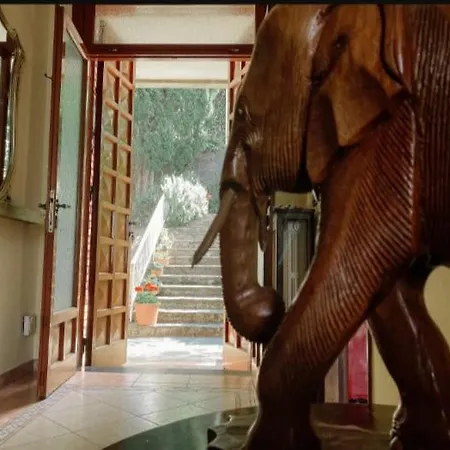 ヴィラ Varenna Wonders, With Pool For 14 Guests ペルレード