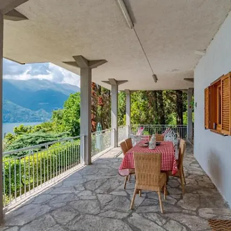 Varenna Wonders, Con Barbecue E Piscina Comoda Per 13 Ospiti Perledo