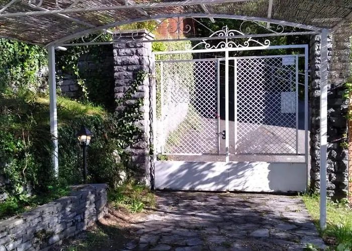 וילה Varenna Wonders, With Pool For 14 Guests