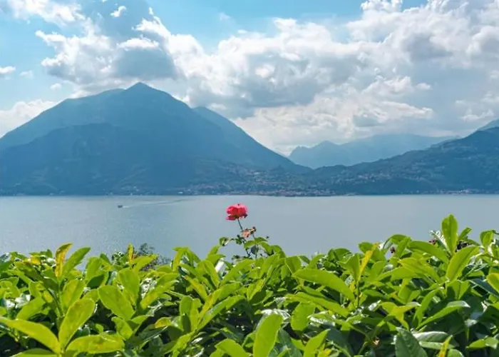 Varenna Wonders, With Pool For 14 Guests וילה