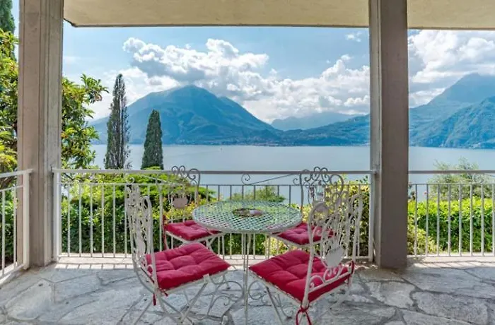 Varenna Wonders, With Pool For 14 Guests וילה